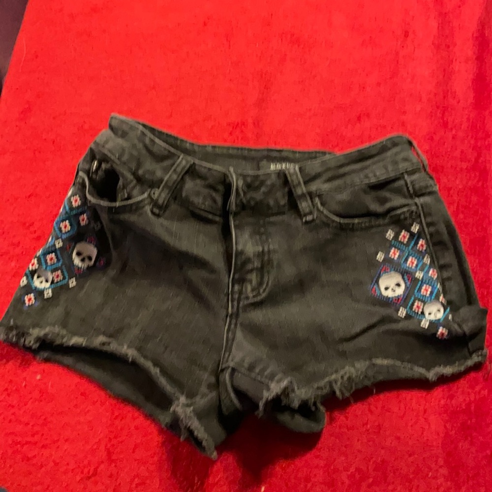 Ladies low rise skull denim shorts size 0